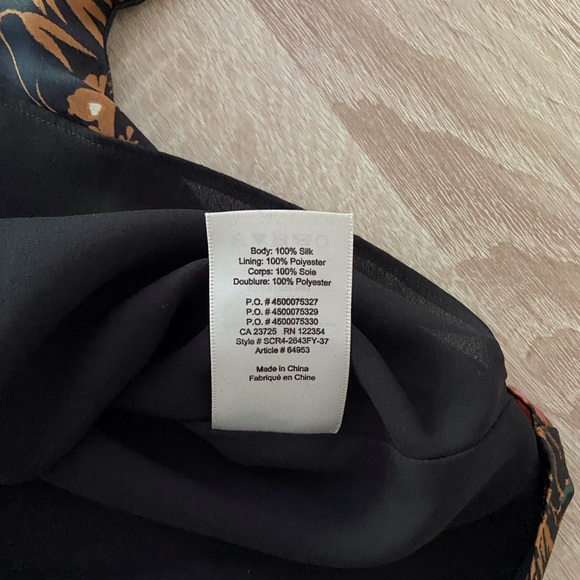 Beautiful 100% silk off the shoulder top from Wilfred - Picture 7 of 9